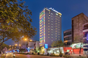 Lavender Riverside Hotel